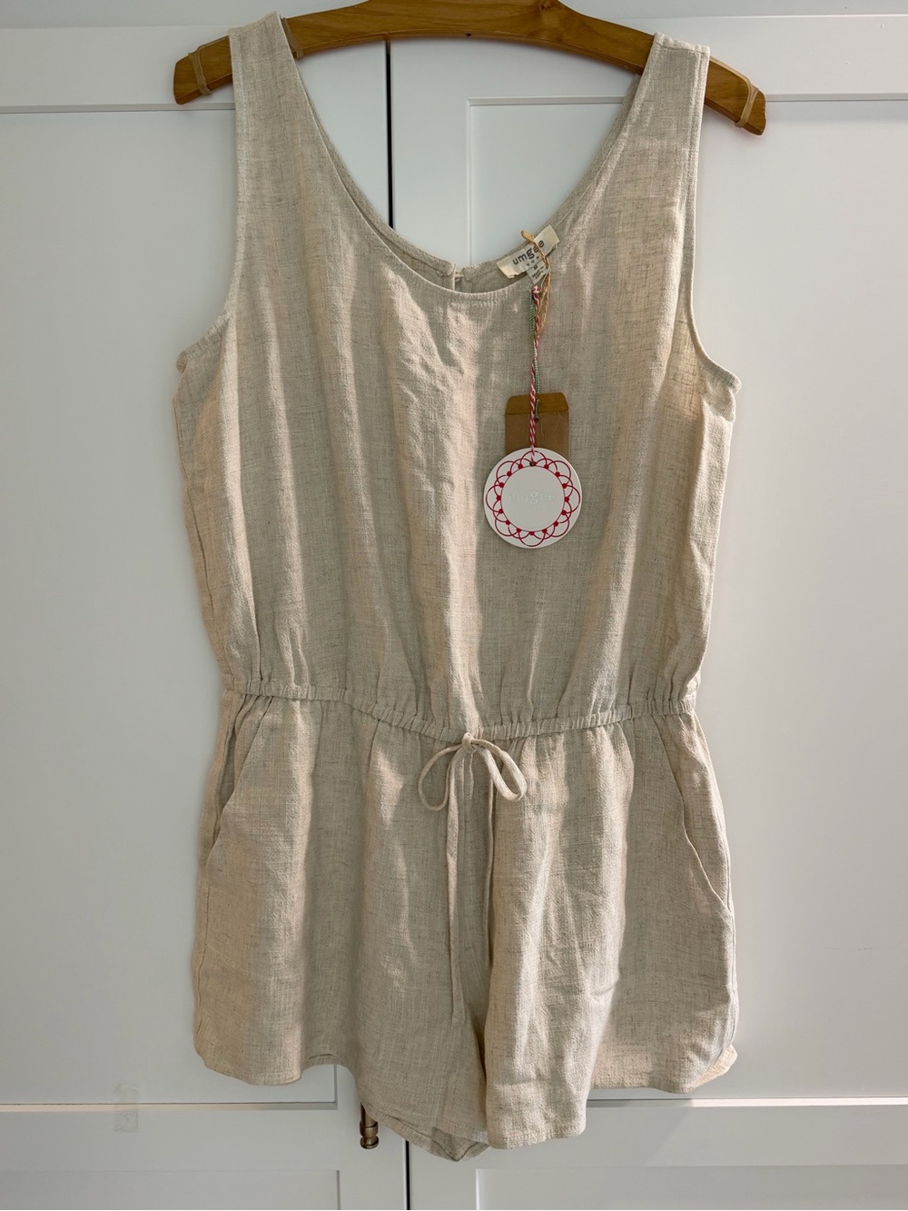 Linen blend Romper, NEW! Size Medium